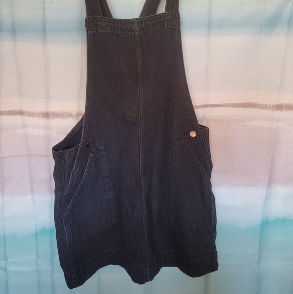 Over all dress - Picture 3 of 3